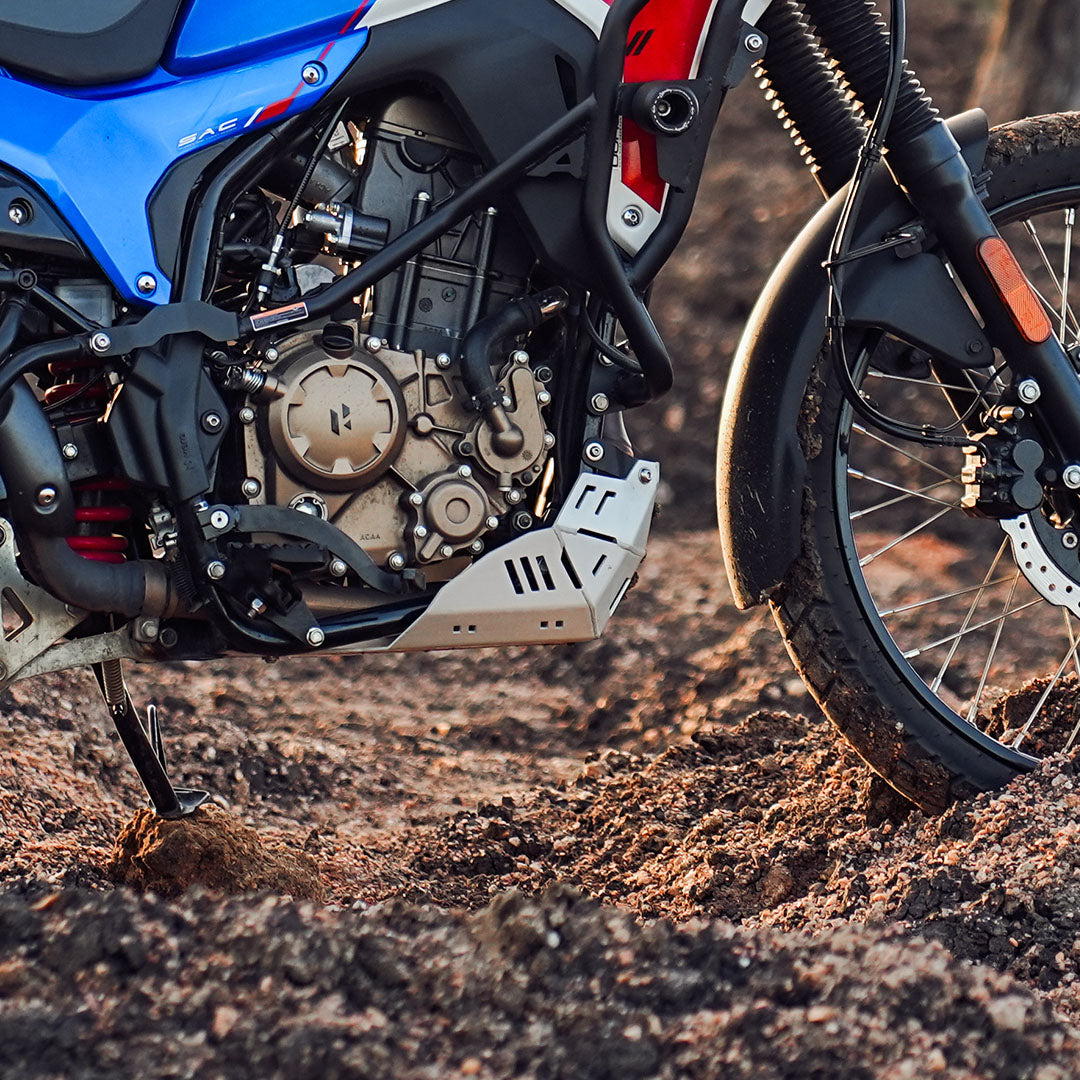 Hero Xpulse 210 Vambrace Bash Plate – Silver Finish, Rugged Engine Guard