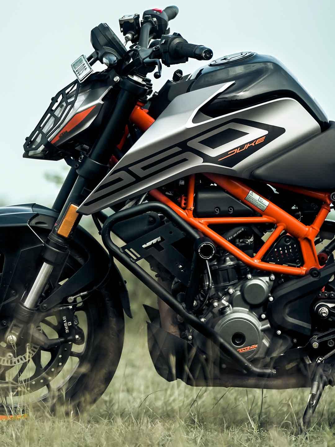 LCB KTM Duke 250 Pegasus Crashguard With Slider - Moto Modz